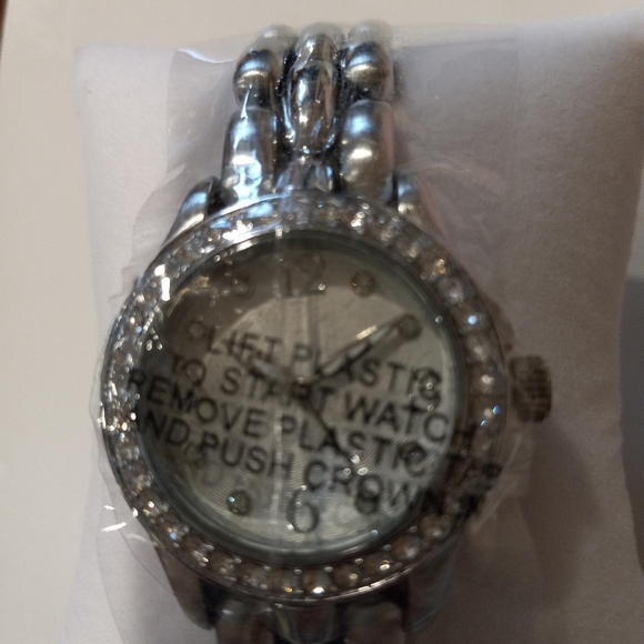 NWB QVC Diamonique Silvertone 3ATM Waterr Resistant Bracelet Wrist Watch - Picture 4 of 6